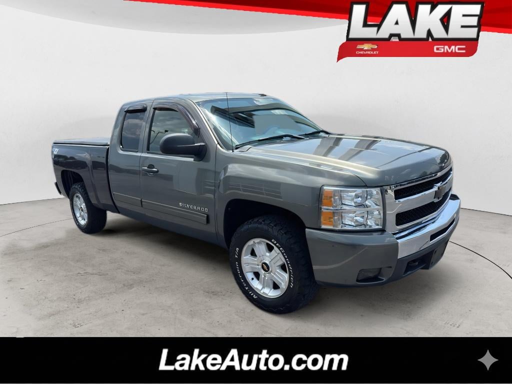 2011 Chevrolet Silverado 1500 LT in Steel Green Metallic — front three-quarter view