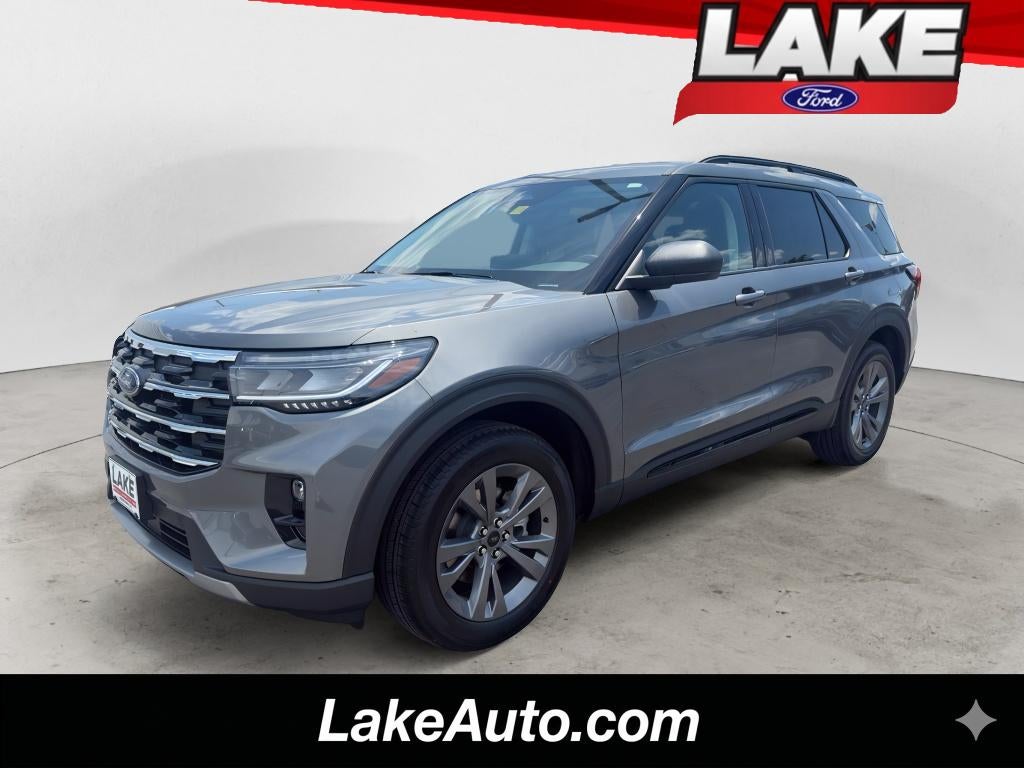 2026 Ford Explorer Active w/200A Pkg in Carbonized Gray Metallic — front three-quarter view