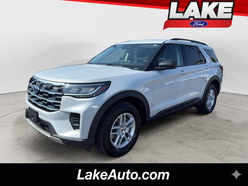 2026 Ford Explorer Active w/200A Pkg in Space White Metallic — front three-quarter view